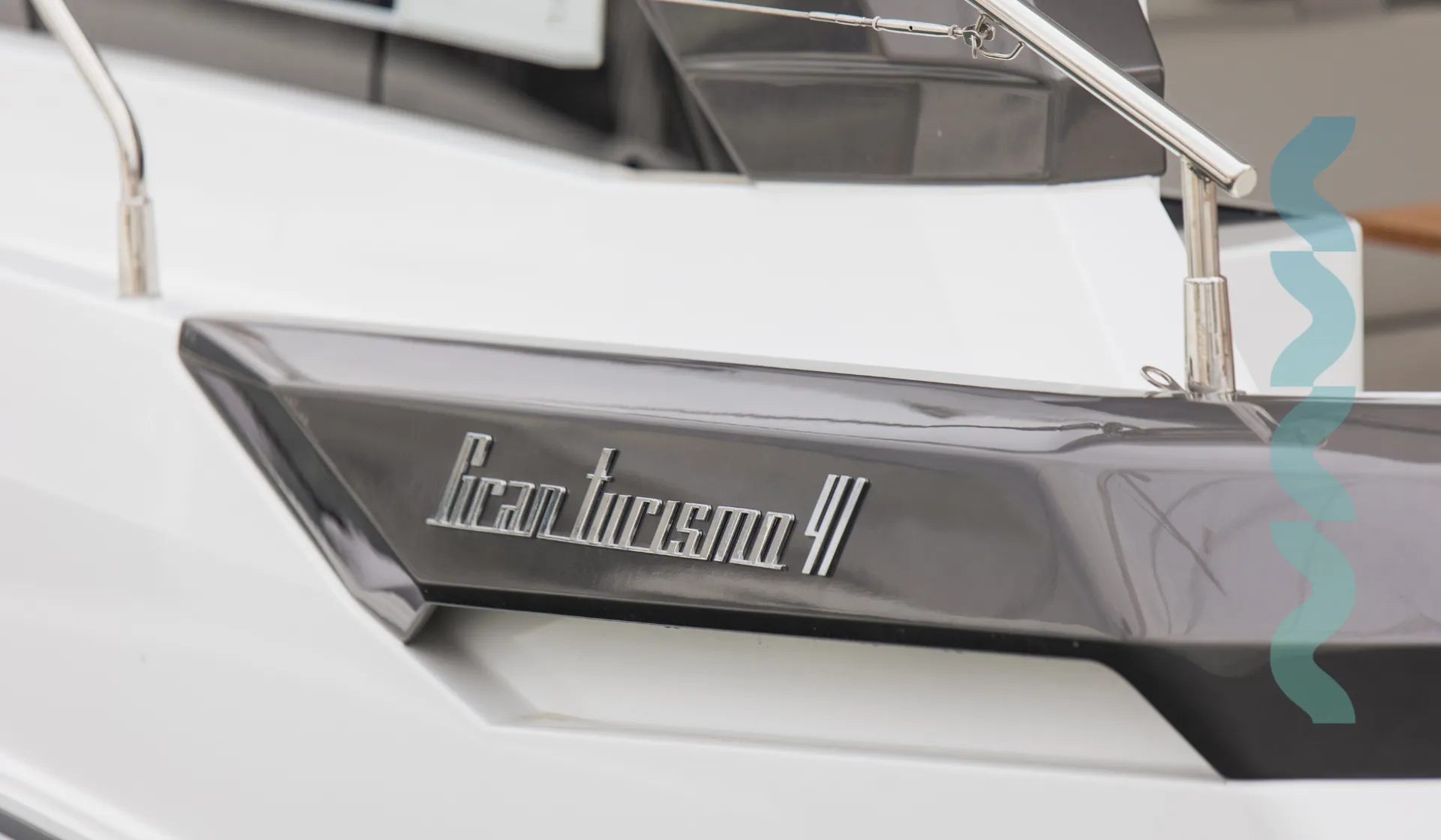 Beneteau Gran Turismo 41 badge detail